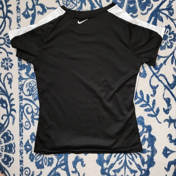 Nike Activewear tshirt size small - Picture 2 of 2